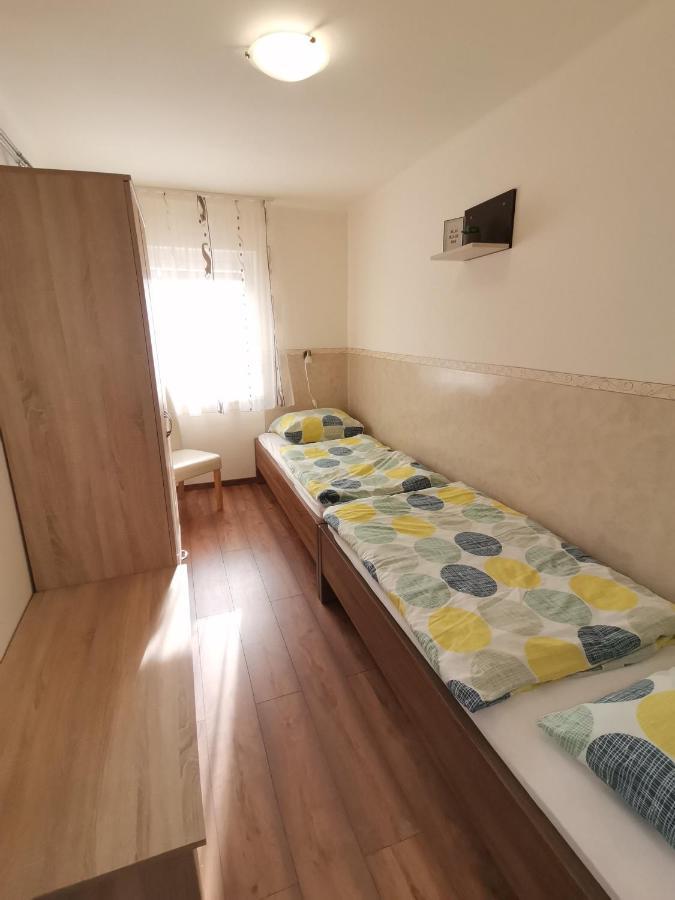 Gyoengyvirag Apartmanhaz Hajduszoboszlo Luaran gambar