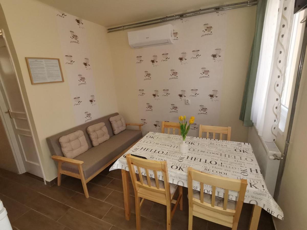Gyoengyvirag Apartmanhaz Hajduszoboszlo Luaran gambar