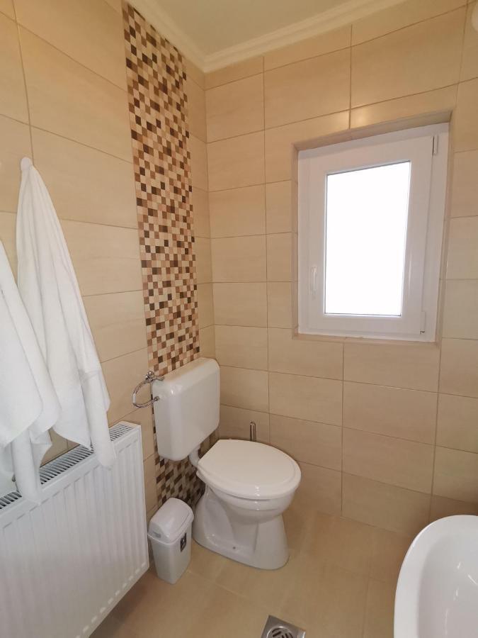 Gyoengyvirag Apartmanhaz Hajduszoboszlo Luaran gambar