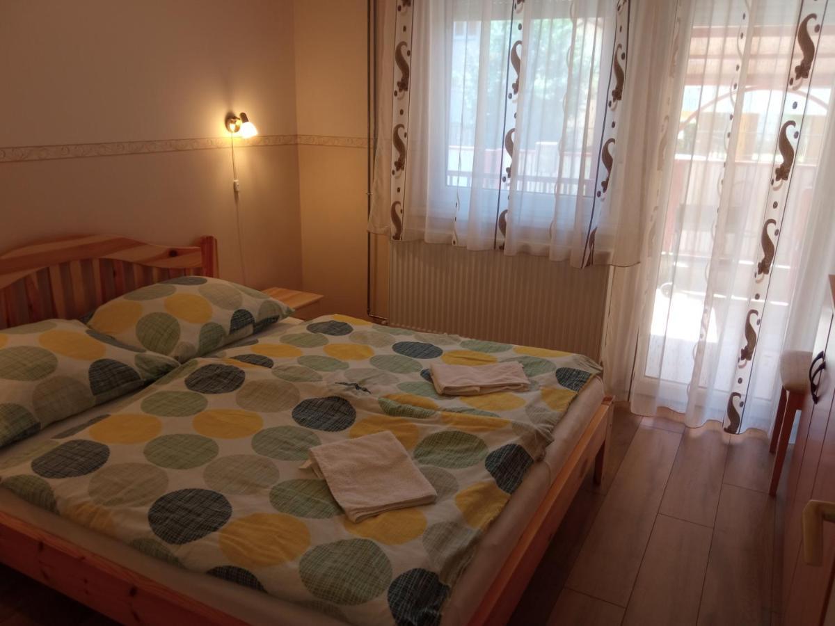 Gyoengyvirag Apartmanhaz Hajduszoboszlo Luaran gambar